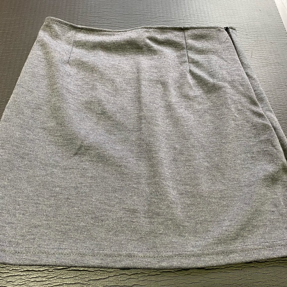 Mini skirt - Picture 2 of 2